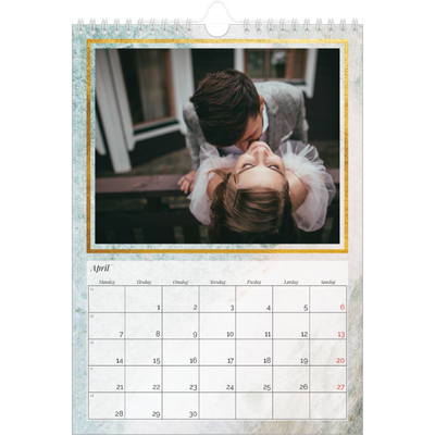 Fotokalender A4 (20 x 30 cm) — Guld og mamor [April]