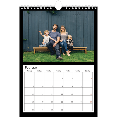 Fotokalender A4 (20 x 30 cm) — Sort ramme [Februar]