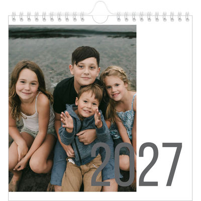 Årskalender kvadratisk — Måneder i tal [kalender forside]