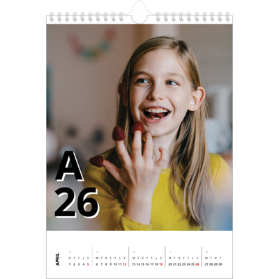 Fotokalender A4 (20 x 30 cm) — Bogstav og tal [April]